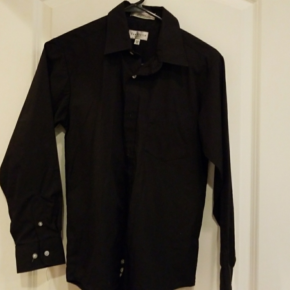 Boys Van Heusen dress shirt